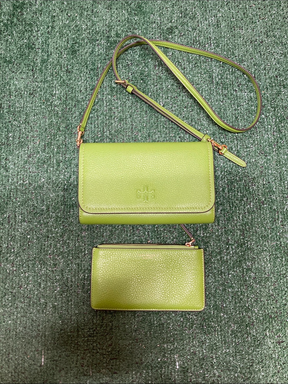 Tory Burch Lime Green Pebbled Leather Crossbody w/ matching wallet (OKPM-09-005)